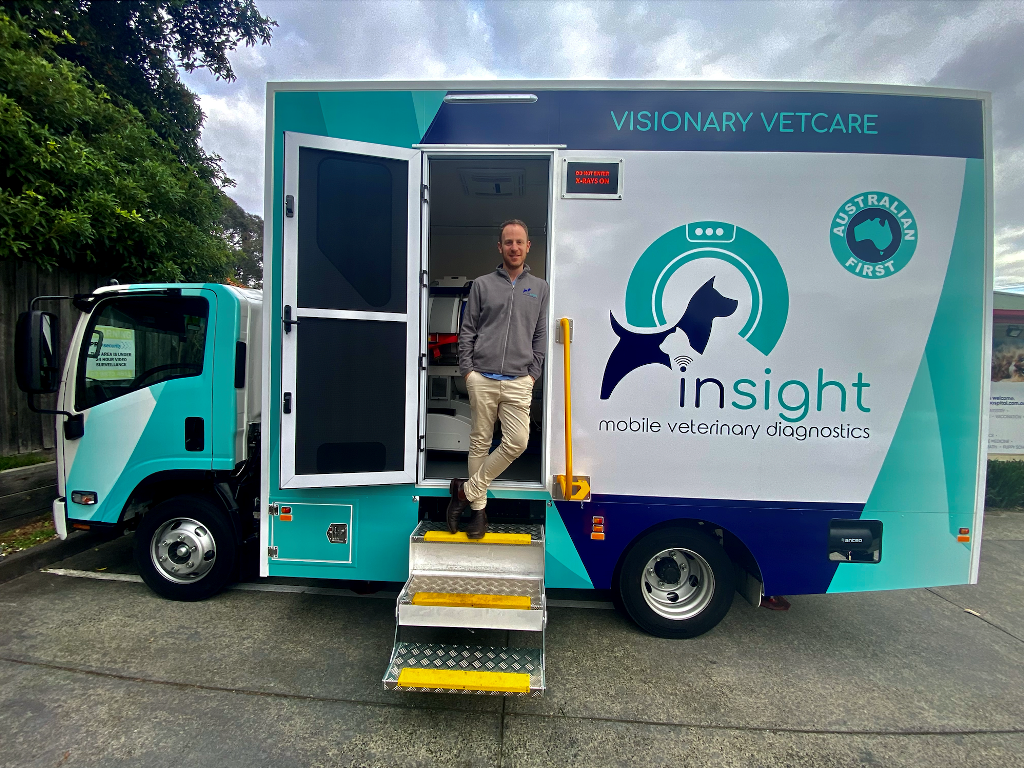 Yudelman with the mobile CT scanner (Images courtesy of Insight Mobile Veterinary Diagnostics) 